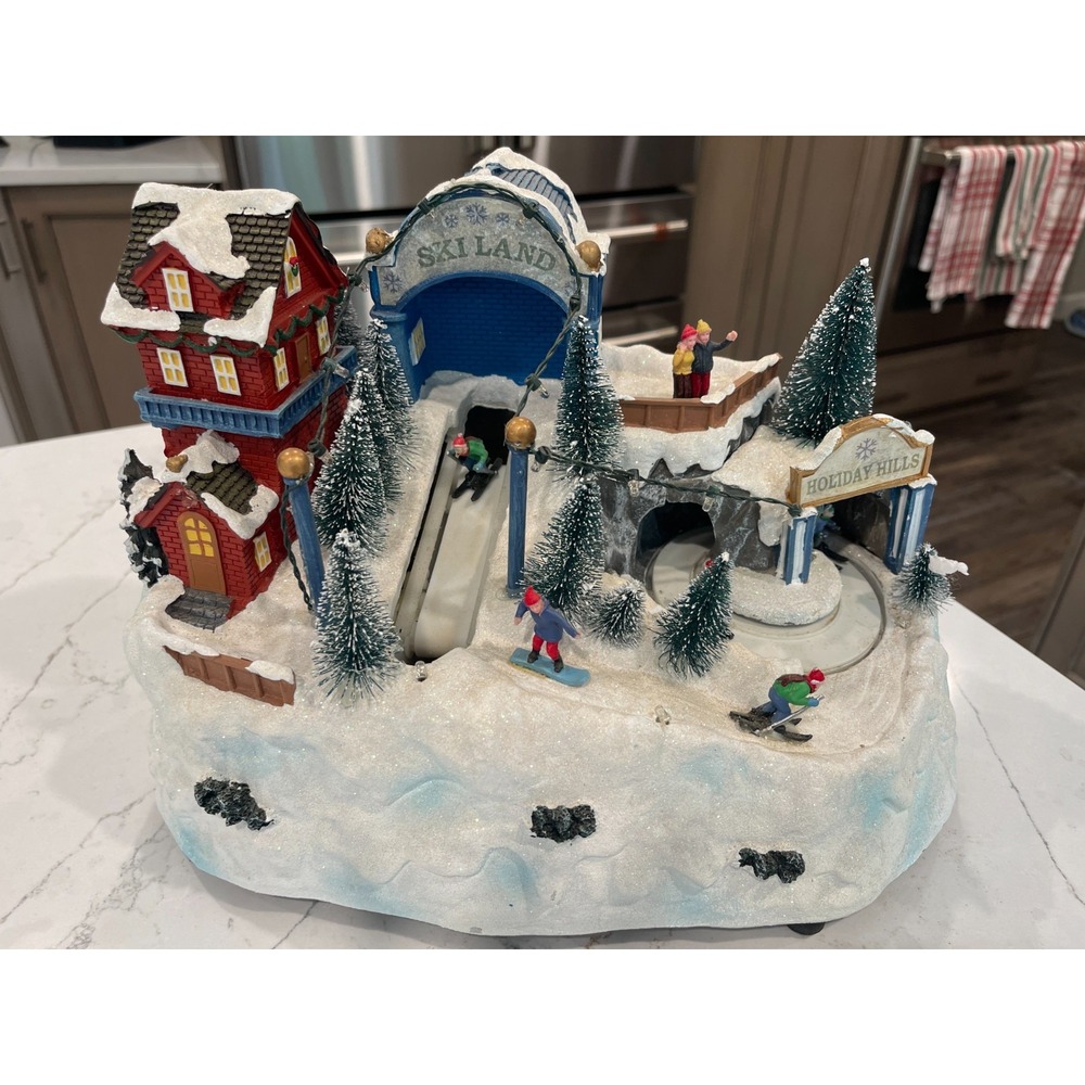 St Nicholas Square HOLIDAY HILLS SKI LAND Christmas Village Motion/Lights/Sound